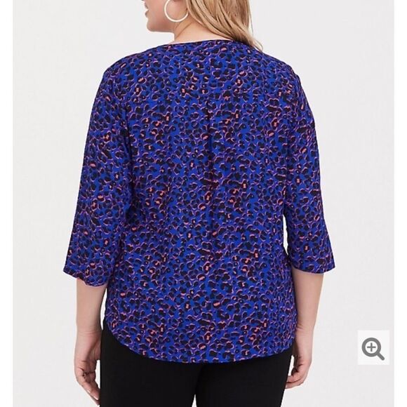 Torrid HARPER‎ BLUE LEOPARD GEORGETTE BLOUSE - Picture 2 of 5